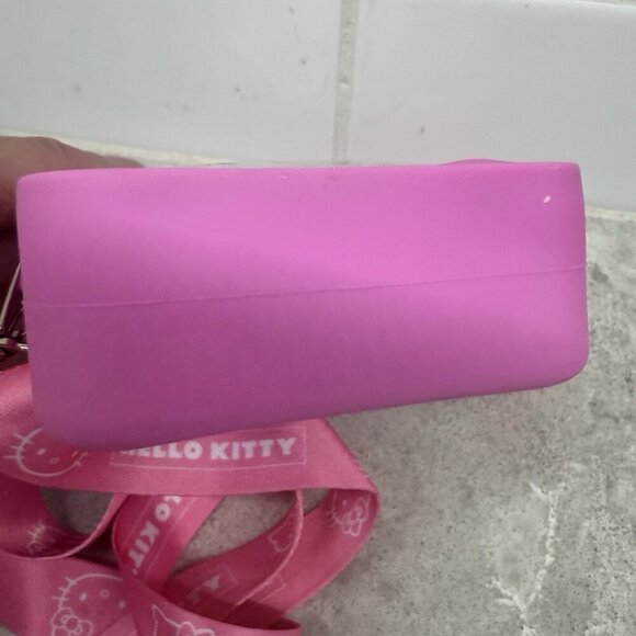 Hello Kitty small pink crossbody phone purse. New. - Picture 6 of 7